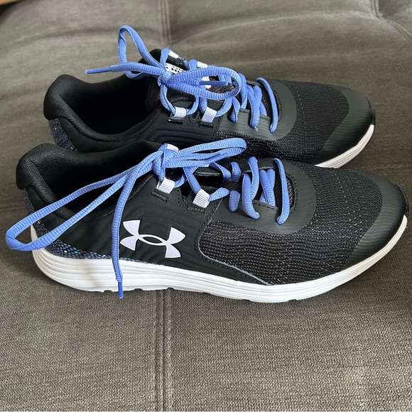 NEW Under Armour BGS Outhustle PRINT Grey Blue Youth Sz 6.5  Under Armour - Outhustle Print (Size: 6.5 Youth) NEW WITH BOX